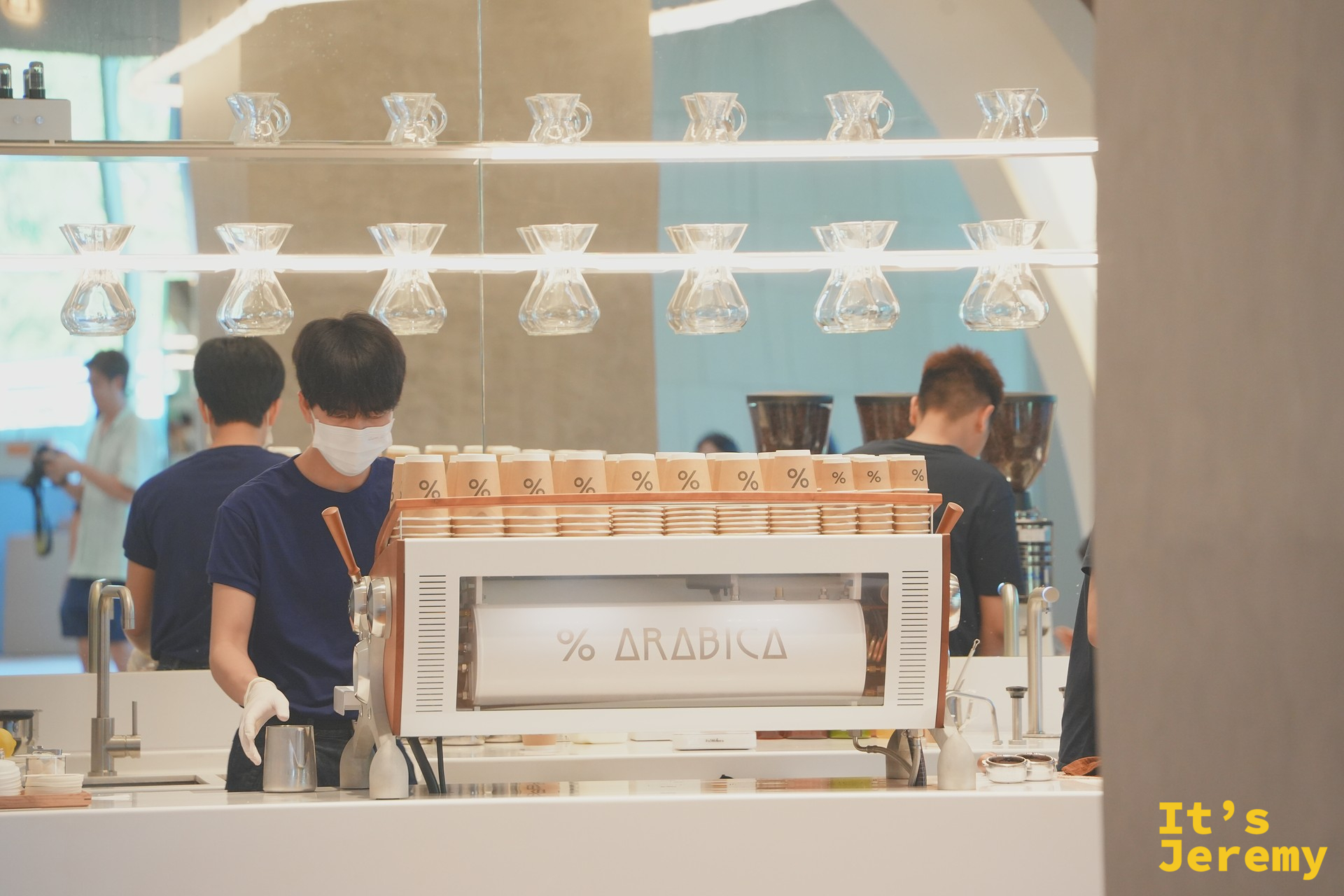 %Arabica的店員