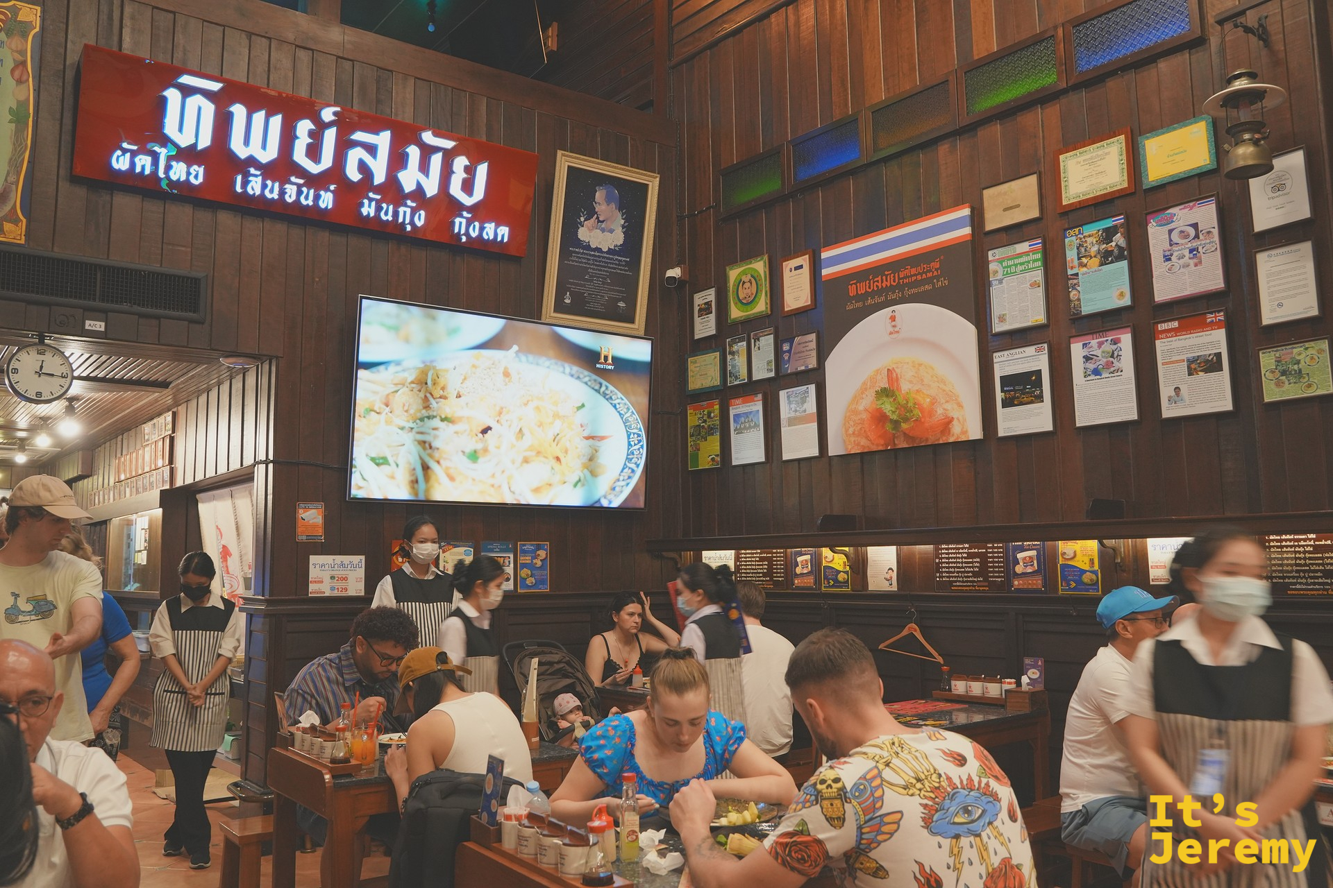 Thipsamai 店內用餐區另一角度